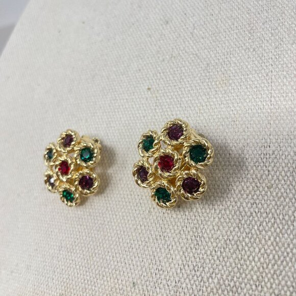 Vintage Swarovski Gold Tone Clip-On Earrings Red Green‎ Crystals Classic Elegant - Picture 3 of 8